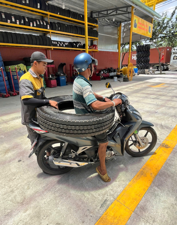 Trung tâm phân phối lốp xe chính hãng